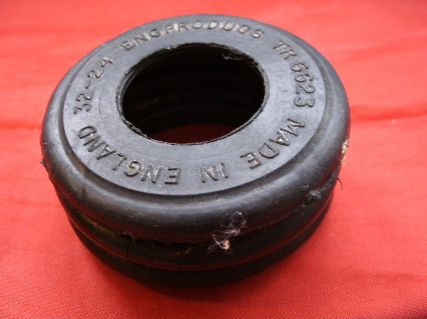 NOS ROVER P5 3 LITER UPPER SWIVEL BALL JOINT DUST COVER GENUINE ORIGINAL
