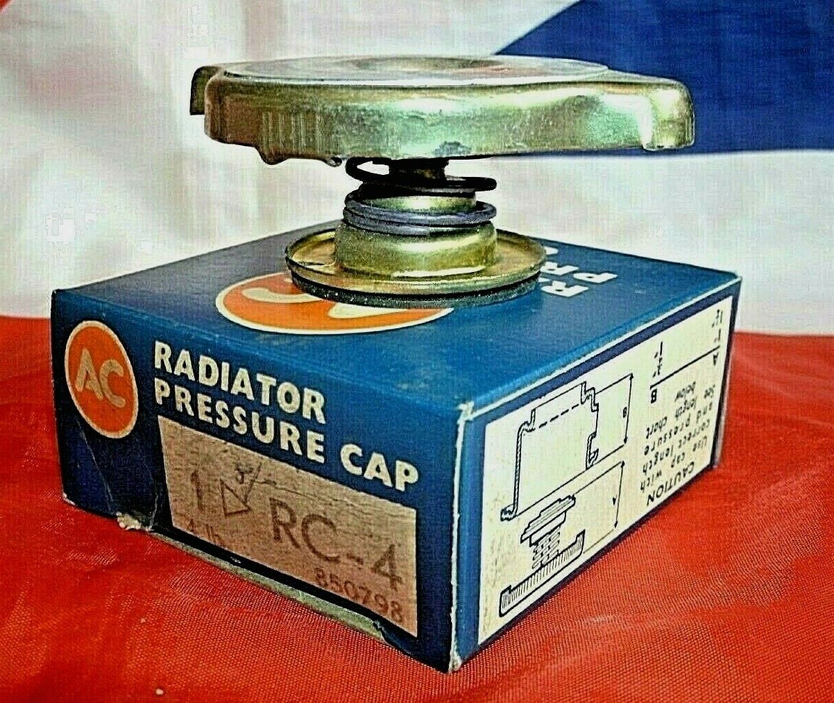 ONE New Old Stock A C Delco 4 lbs Radiator Pressure Cap 850798 With Box.