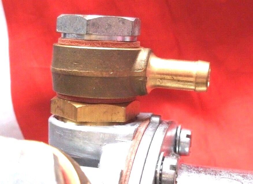 NewPetrol Pump 4 CARBURETTORS 12V With Fitting Banjo Bolts, Seals &Banjos NOS