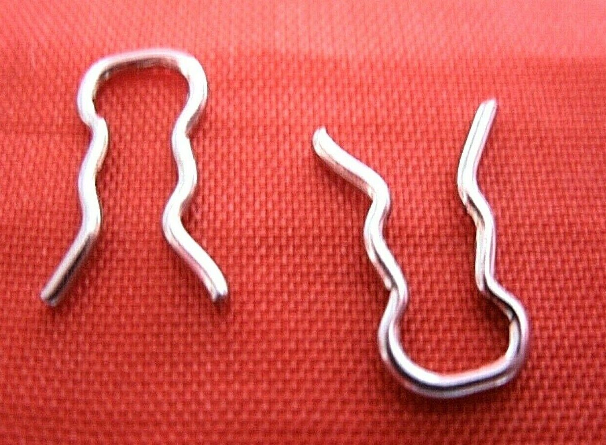 ROVER P6B 1 New Pair of Cold start Choke Cable Fixing clips to Carburetor body
