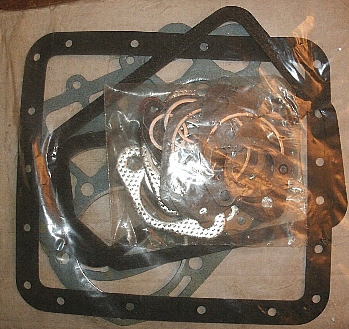 Bedford Midi 2.0 Diesel 4FC1 NOS Head Gaskets set