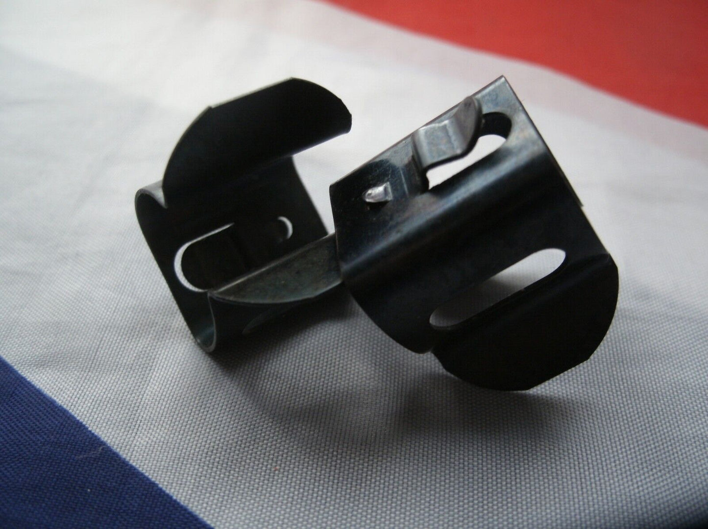 NOS Rover P6 2000 TC Cold Start Chock Twin Cable Mounting Clip Airbox intake.