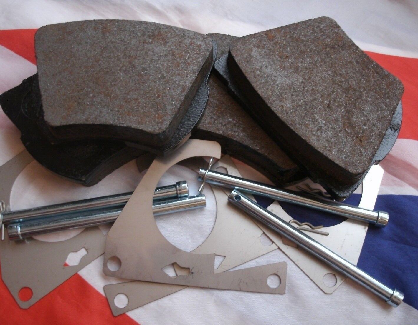 NEW MINTEX ROVER P4 80.95.100 & 110 MODELS 1959 1964 FRONT BRAKE PADS MINTEX