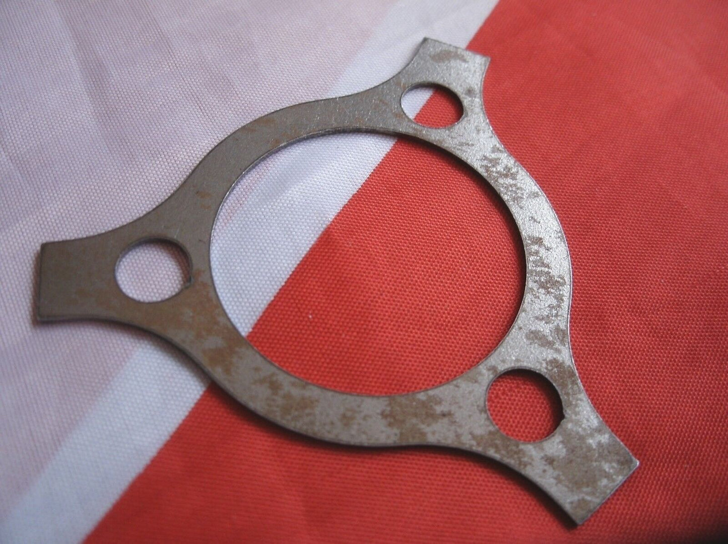 New Rover P4 Flywheel to Crankshaft Lock Tab Two Bolt One Only