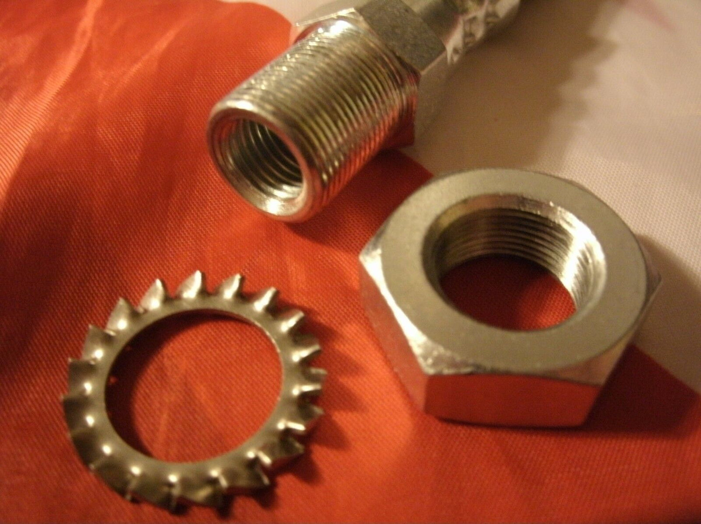 RANGE ROVER CLASSIC REAR BRAKE HOSE WITH FITTINGS to 7/1977 FITTINGS X 4