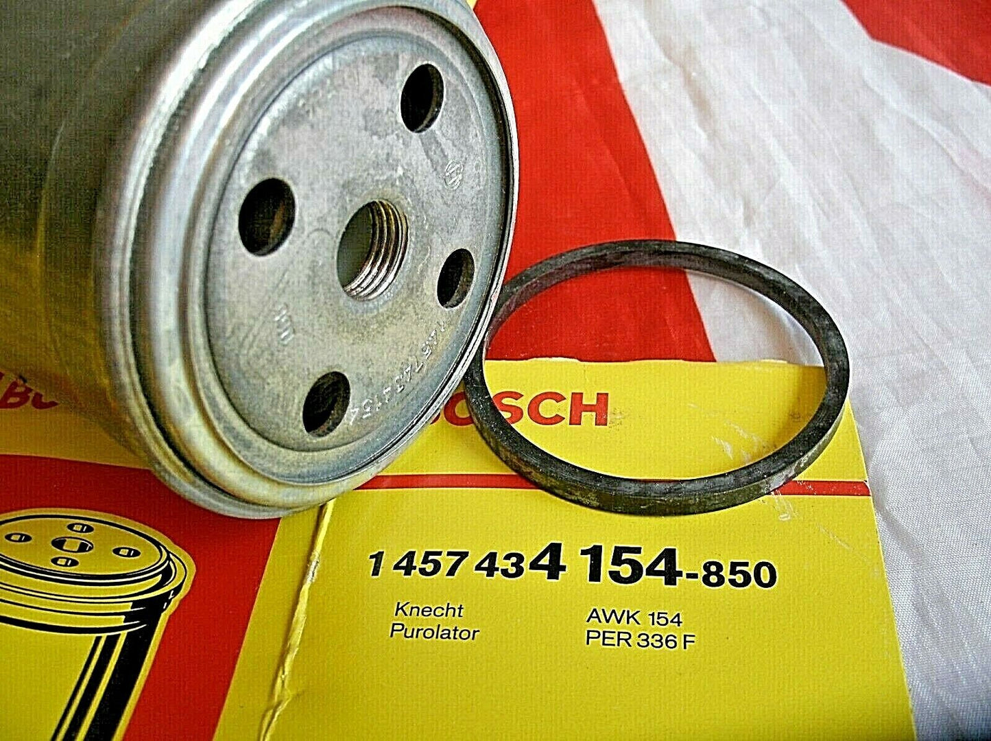 One Original BOSCH Fuel Filter 1 457 434 154-850 + 066 With O/E Box.