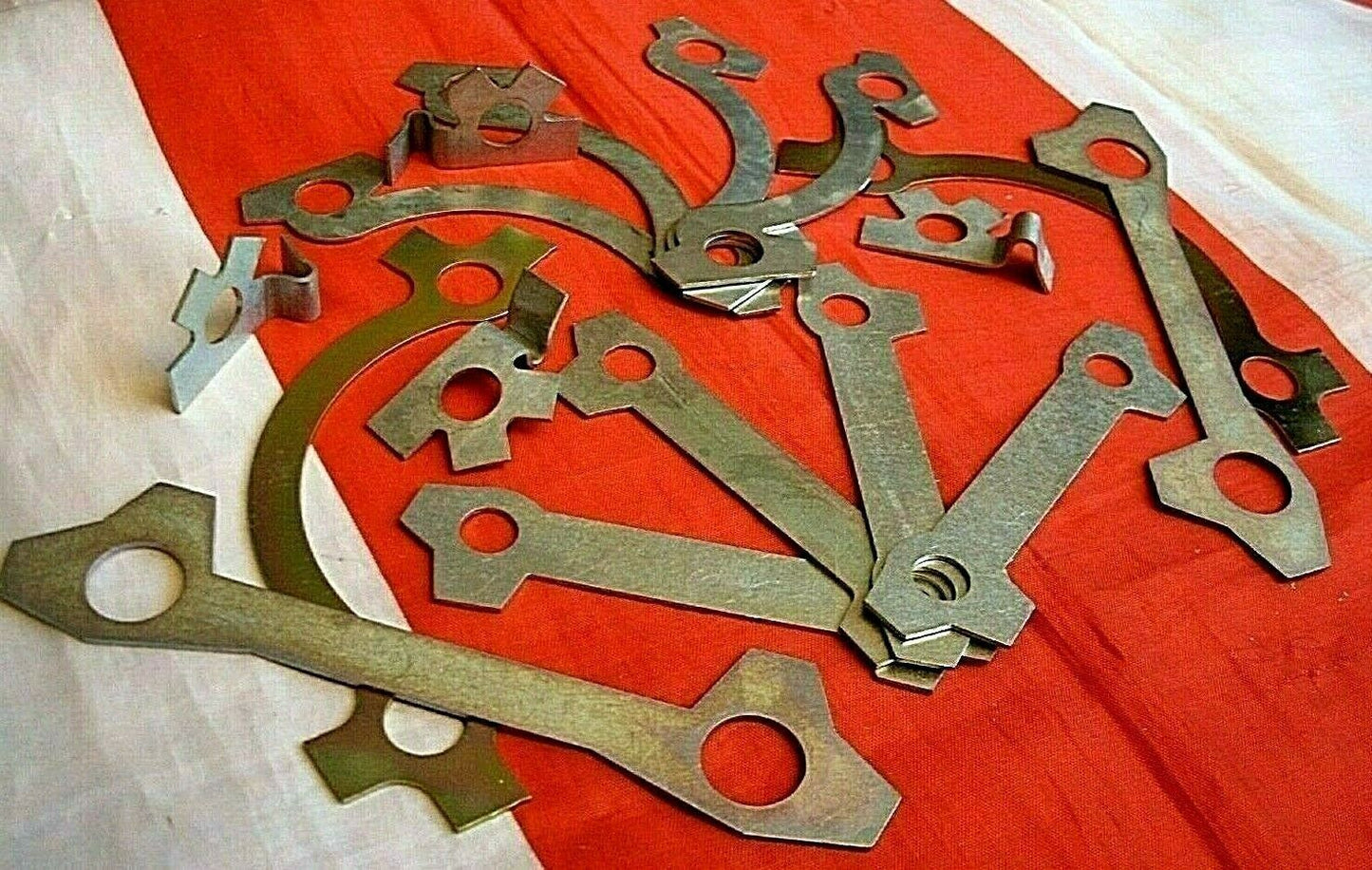 FORD LOTUS CORTINA MK 1 NEW SET OF FRONT SUSPENSION ENGINE MOUNT LOCK TABS KIT.