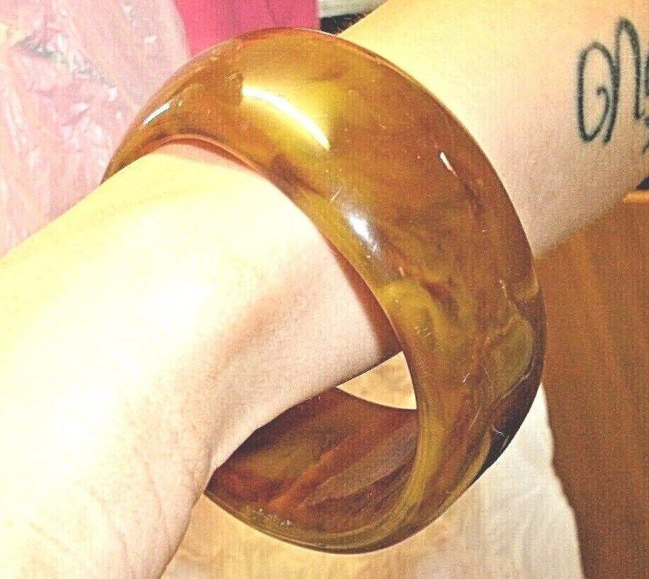 One Beautiful Vintage Bakelite Bangle In A Lovely Tortoiseshell Colour Very Nice