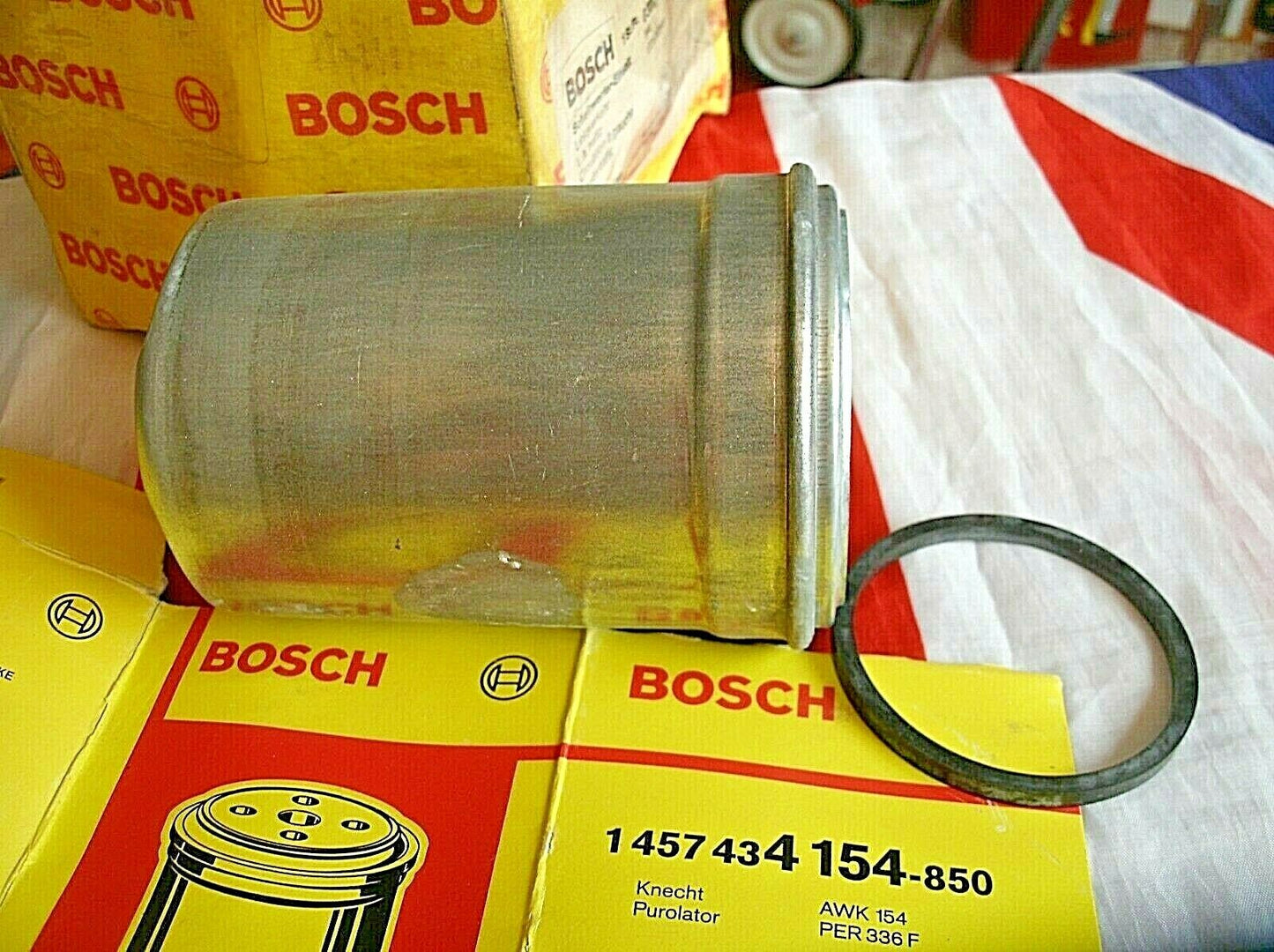 One Original BOSCH Fuel Filter 1 457 434 154-850 + 066 With O/E Box.