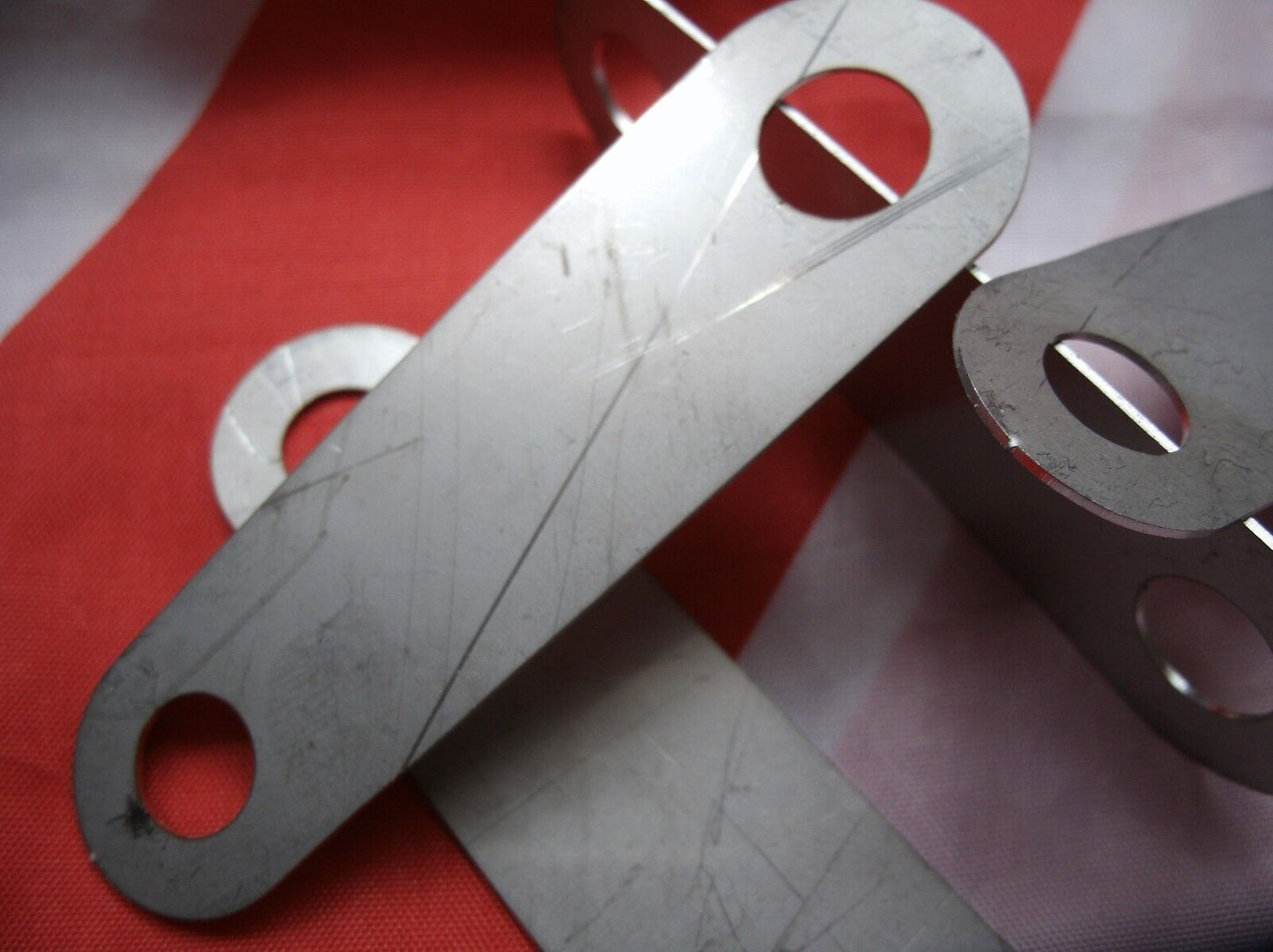 ASTON MARTIN TOP WISHBONE STAINLESS SHIMS THE DB 4 * 5 * 6 * DBS6 * DBSV8 & V8