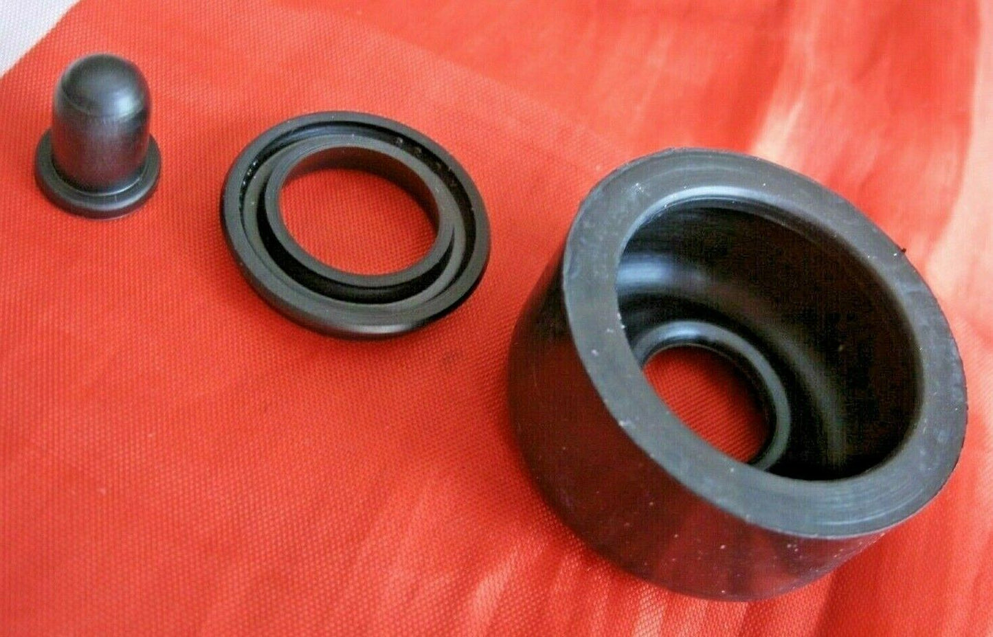 1 New Rover SD1 2.0 2.3 2.6 3.5 Rear Wheel Cylinder Seal kit SSB528 1976 On.