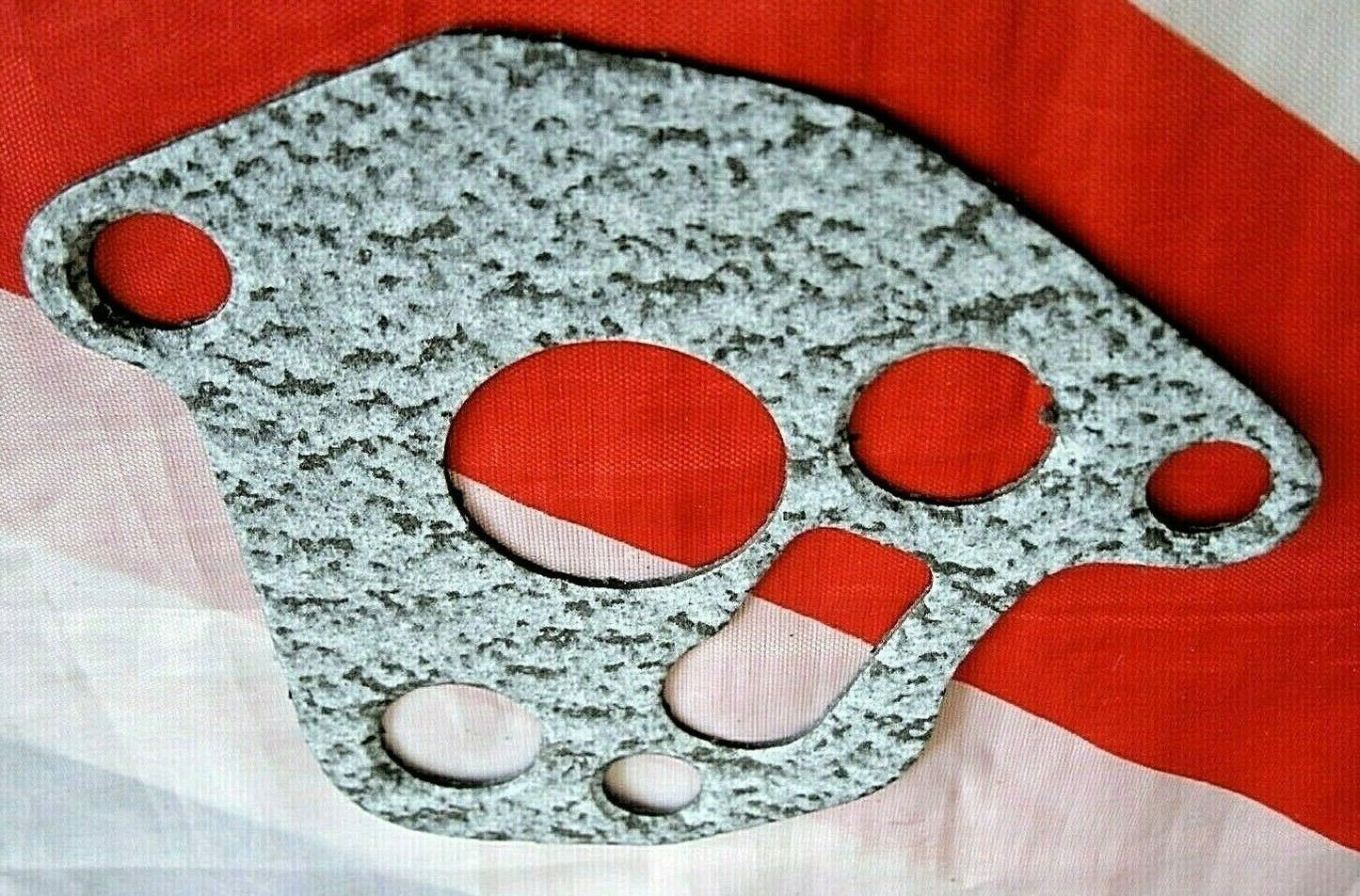 One New I/Q Ford CAPRI OHV Oil Pump Filter Housing Gasket Thickness 1m 6649