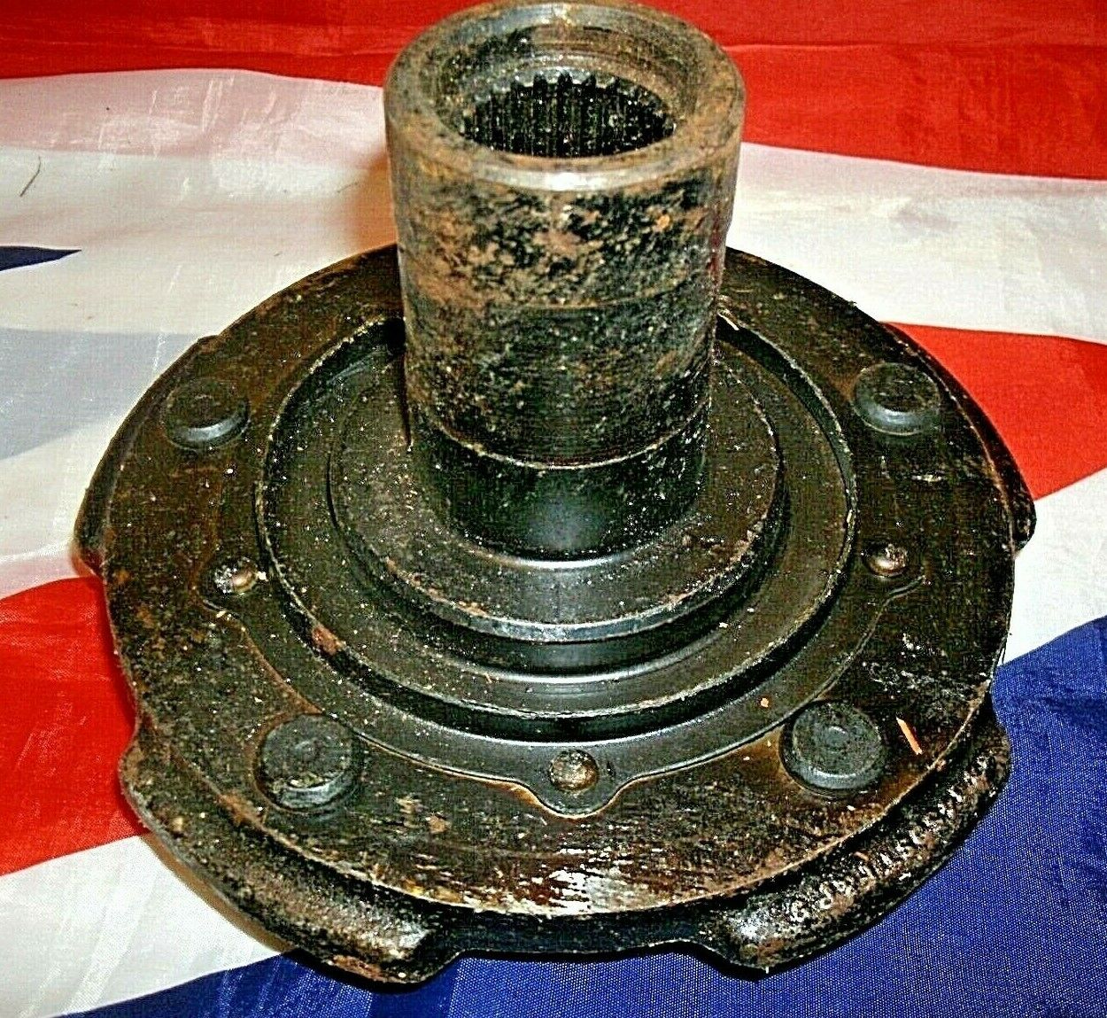 NOS Rover P6 2000 2200 3500 Rear Drive Flange Assemble Inc Set 5 Wheel Studs
