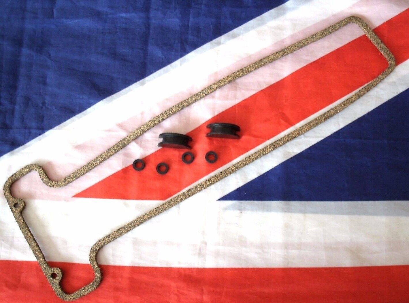 TRIUMPH 1850 DOLOMITE NEW RUBBER ROCKER COVER GASKET With HALF MOON END SEALS