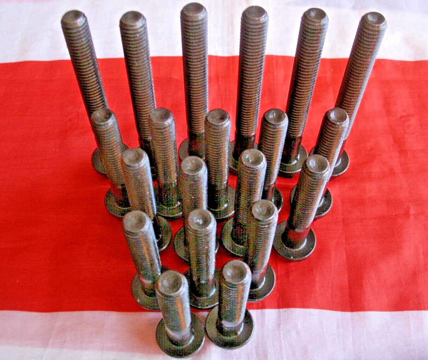 Range Rover V8 One Set 20 Cylinder Head Bolts Centre Two Rows Later Engine's