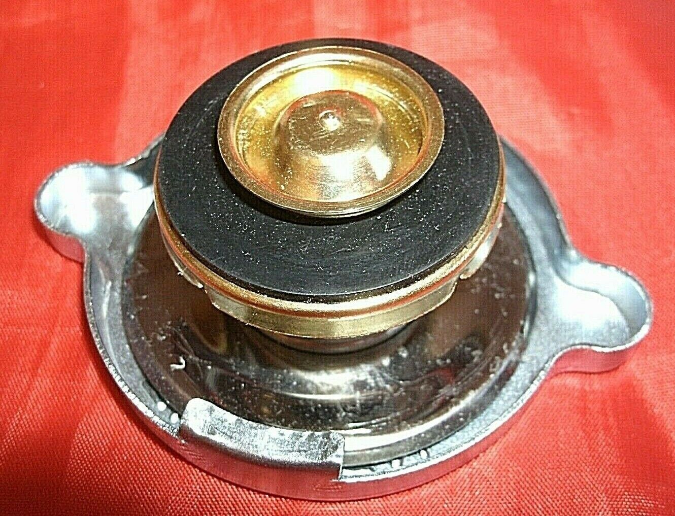 One New Rover P5B Coupe & Saloon V8 3.5 15 LBS Short Neck Radiator Filler Cap
