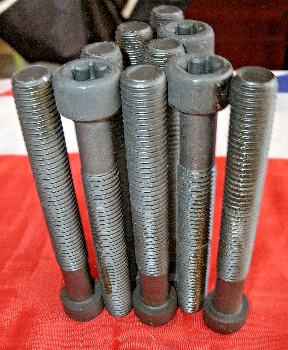 One New Set Of Ten Course FORD Pinto Cylinder Head Bolts 1.6 1.8 & 2.0 Models.