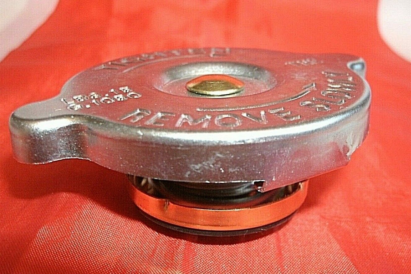 1 New Rover SD1 V8 3.5 Carbs & EFI Models 15 LBS Short Neck Radiator Filler Cap