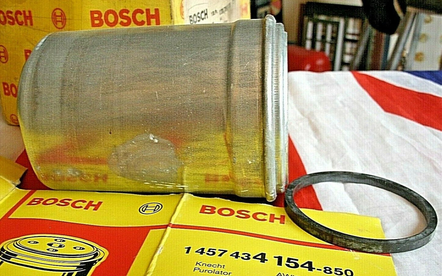 One Original BOSCH Fuel Filter 1 457 434 154-850 + 066 With O/E Box.