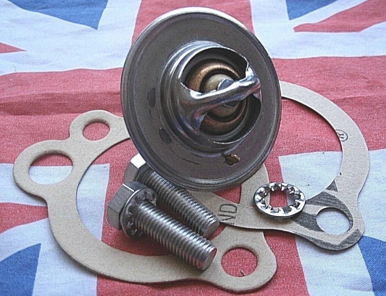 Rover V8 Thermostat & Improved 1/16" Gasket Kit All models & Years Carb & EFI