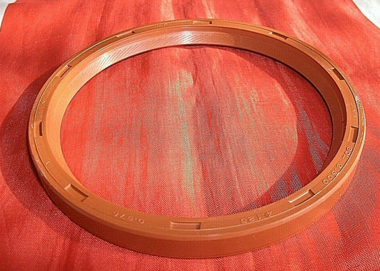 One New Rover P6 2000 2200 Rear Main Oil Seal For Crankshaft NA123 O/E NO 554011
