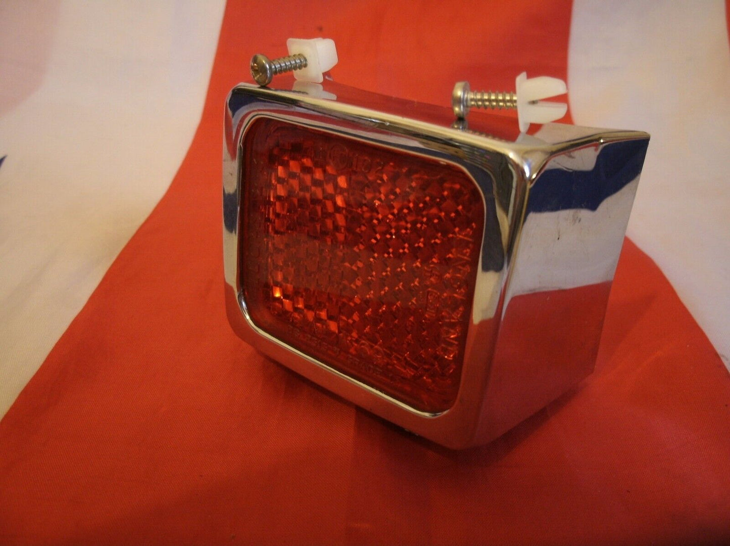 NOS ROVER P6 2000 2200 & 3500s Complete rear reflector genuine original LUCAS.