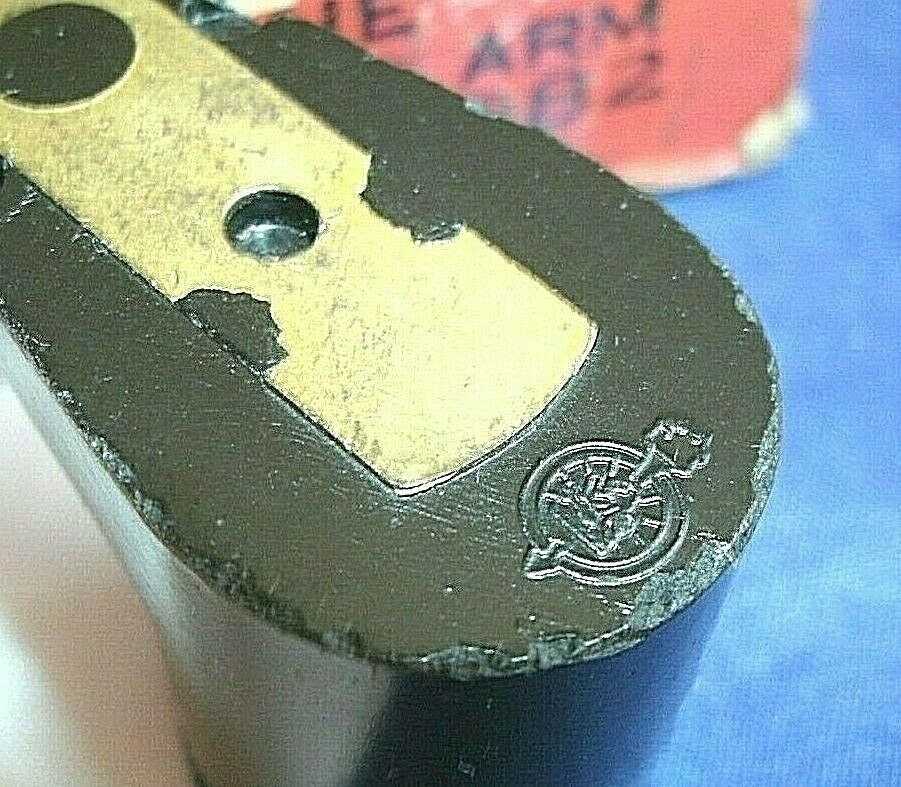 One NOS V8 Rotor Arm Lucas 54419082 Aston Rolls Rover Triumph Stag With O/E Box