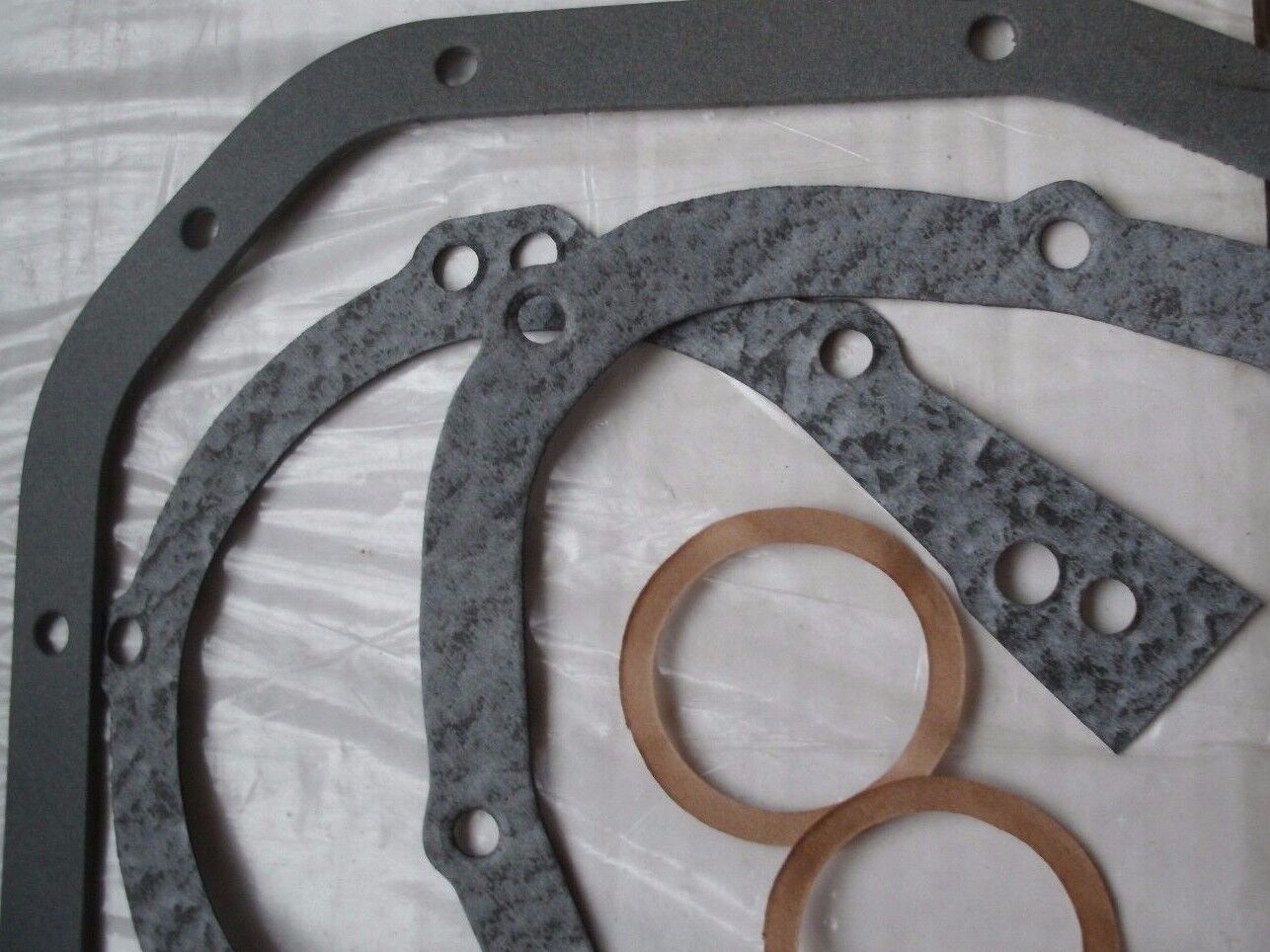 NOS AUDI COUPE 80 * 100  BOTTOM END CONVERSATION GASKET SET