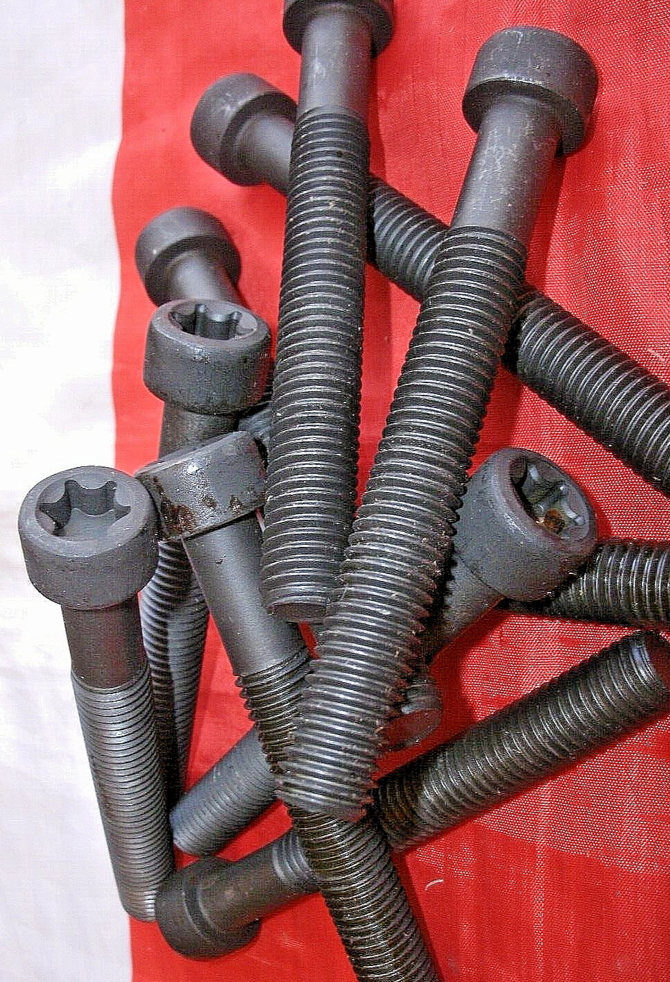 One New Set Of Ten Course FORD Pinto Cylinder Head Bolts 1.6 1.8 & 2.0 Models.
