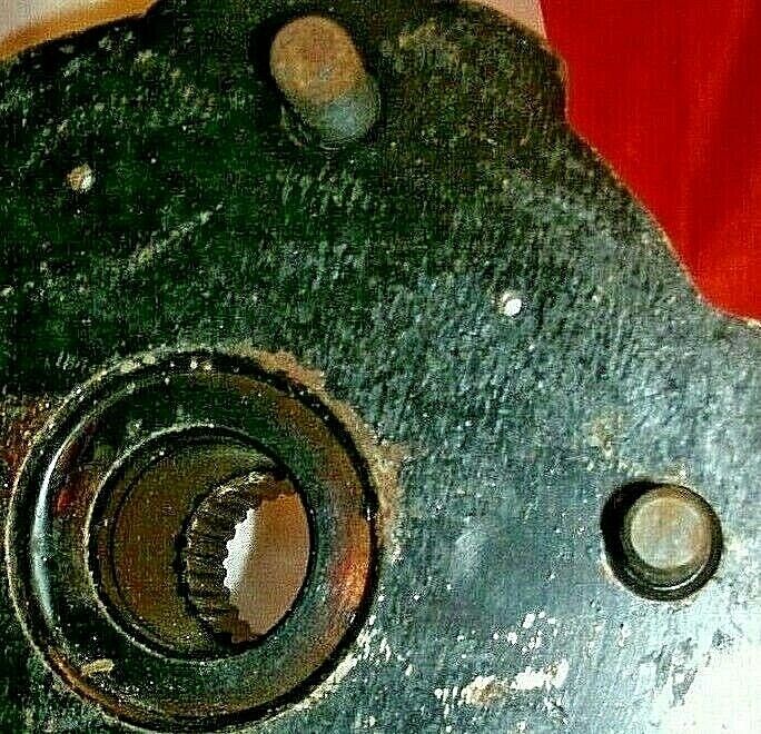 NOS Rover P6 2000 2200 3500 Rear Drive Flange Assemble Inc Set 5 Wheel Studs