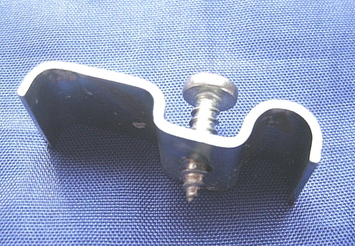 NEW Triumph TR6 5 4 3 2 Bulkhead & Chassis Brake Clutch Pipe Clip Clamp & Fixing
