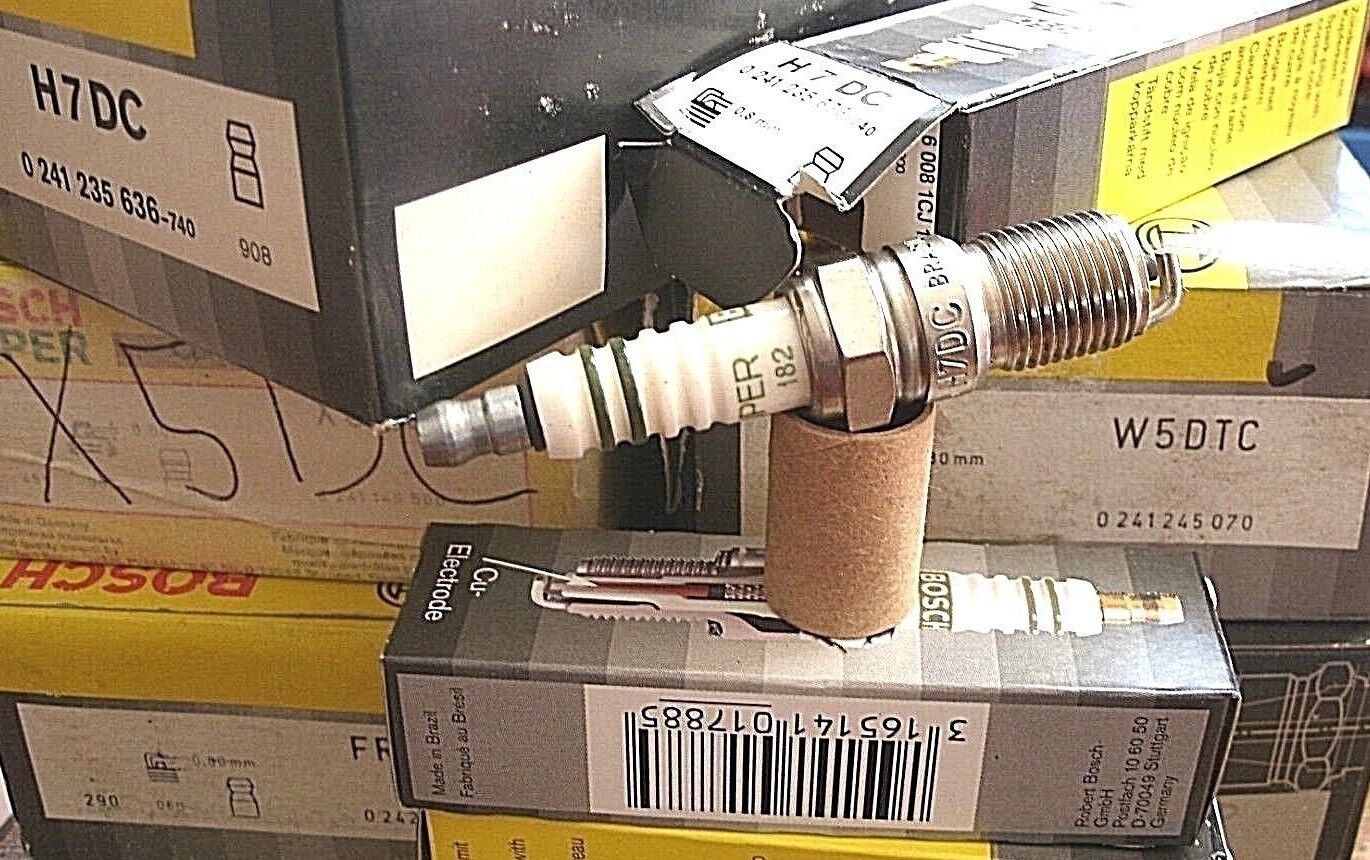 ONE SET OF 10 FR 8 LDC Genuine Boxed Bosch Palatine Spark Plugs 0 242 229 591