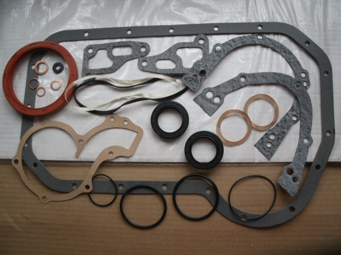 NOS AUDI COUPE 80 * 100  BOTTOM END CONVERSATION GASKET SET