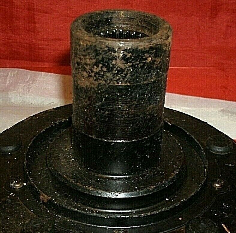 NOS Rover P6 2000 2200 3500 Rear Drive Flange Assemble Inc Set 5 Wheel Studs