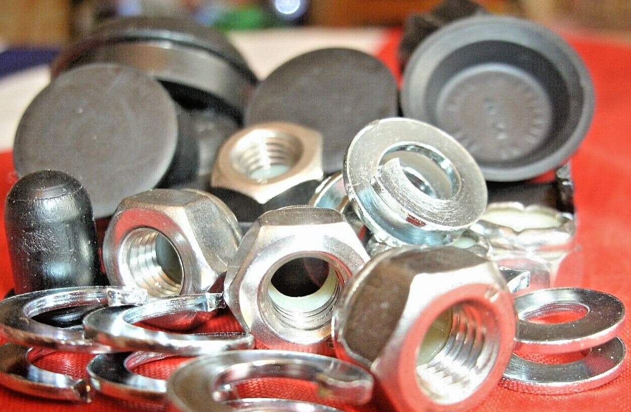 1 Rover P4 Rear Brake Cylinders Car set Rubber Seals & Lock nuts Special Washers