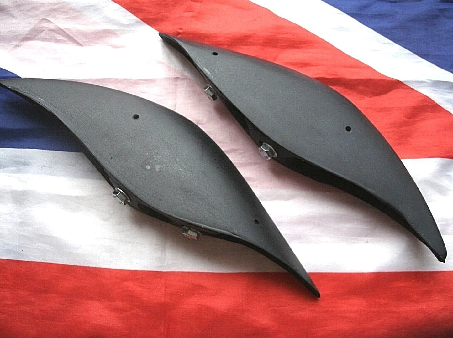 Rover P6 4 Cylinder 2000 2200 Classeparts own Lower front Police type spoilers