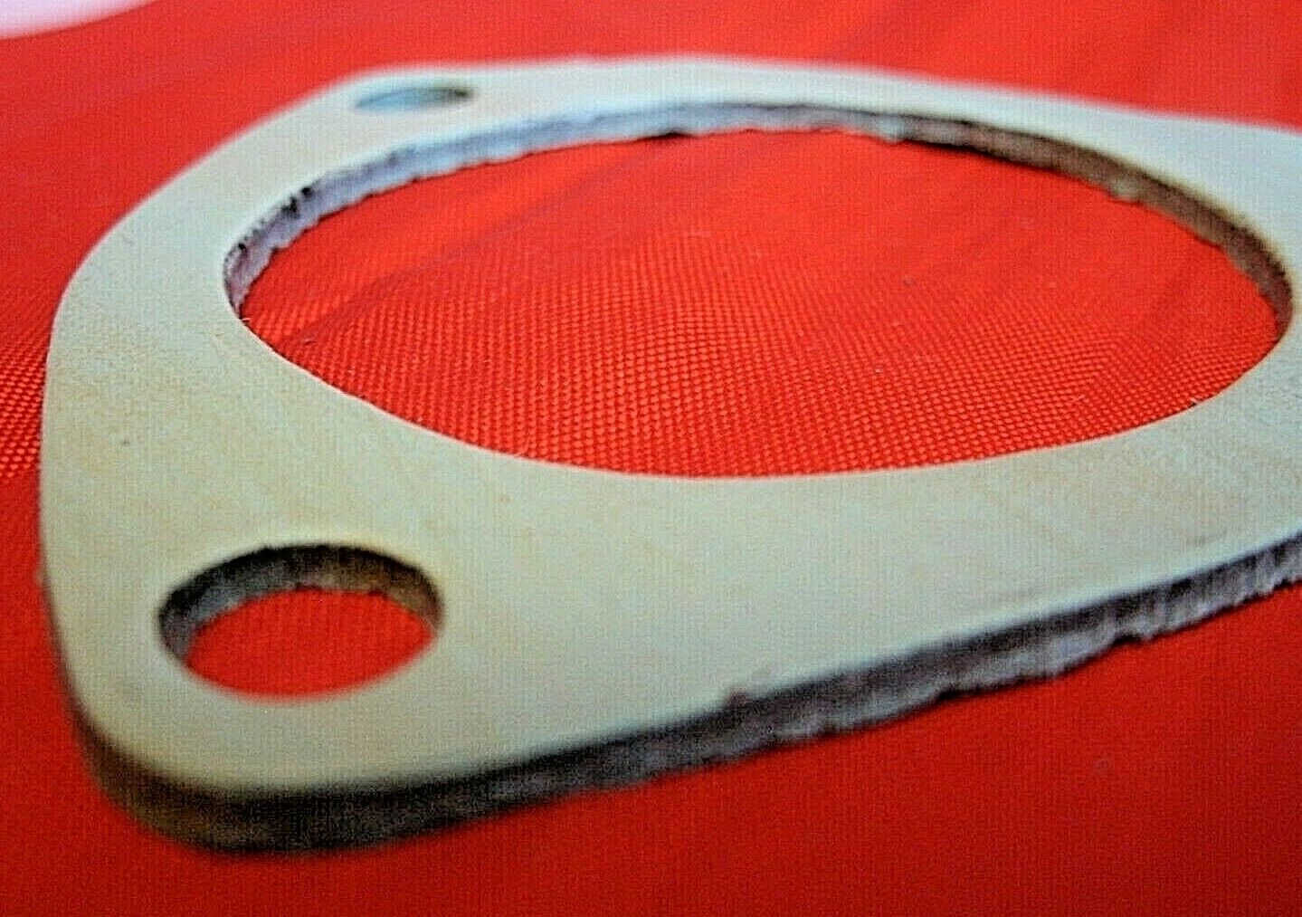 NEW ROVER P6 2000 2200 ALL 4 CYLINDER MODELS THERMOSTAT HOUSING GASKET ONLY.