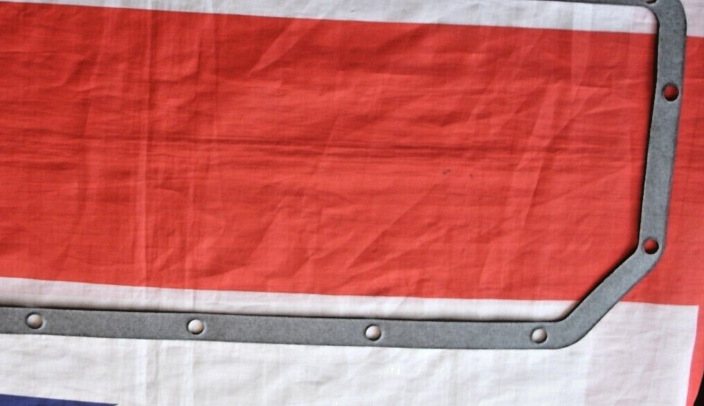 One New Rover V8 GEMs P38 RUBBER Sump Gasket For The 4.0  & 4.6 Liter Engines