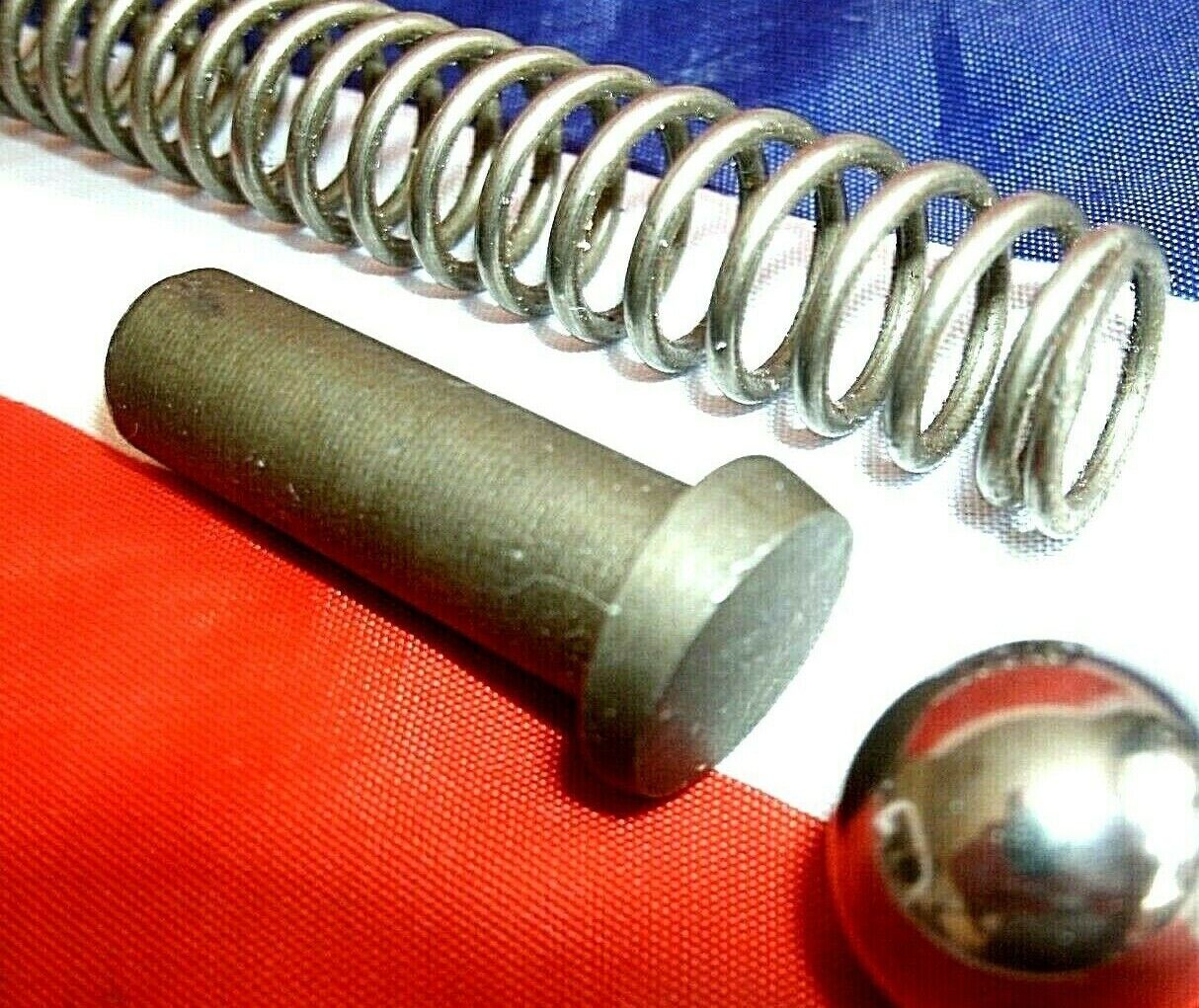 NOS ROVER P4 95,100 110 OIL PRESSURE RELIEF VALVE SPRING PLUNGER & BALL KIT.