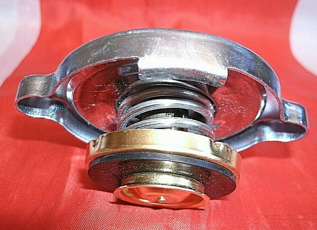 One New Rover P5B Coupe & Saloon V8 3.5 15 LBS Short Neck Radiator Filler Cap
