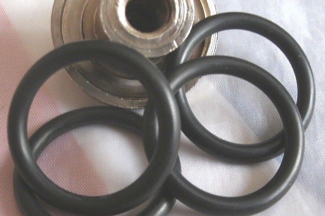 New Rover P5 3 Litre Exhaust Tappet Side Cover Fixing Bolt Rubber O Rings