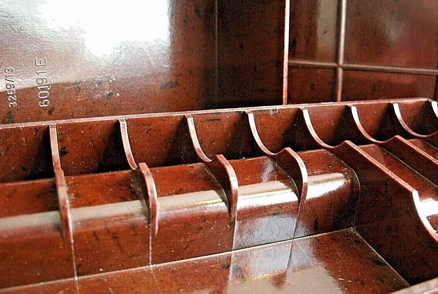 Stunning Brown Bakelite Little Singer Sewing Machine Box 11 s 1 L Conpartments.