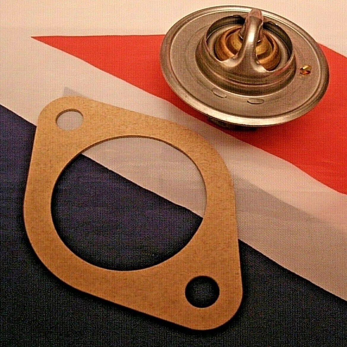1 New AM AMV8 DBSV8 Aston Martin Improved Thermostat And Gasket Kit.￼