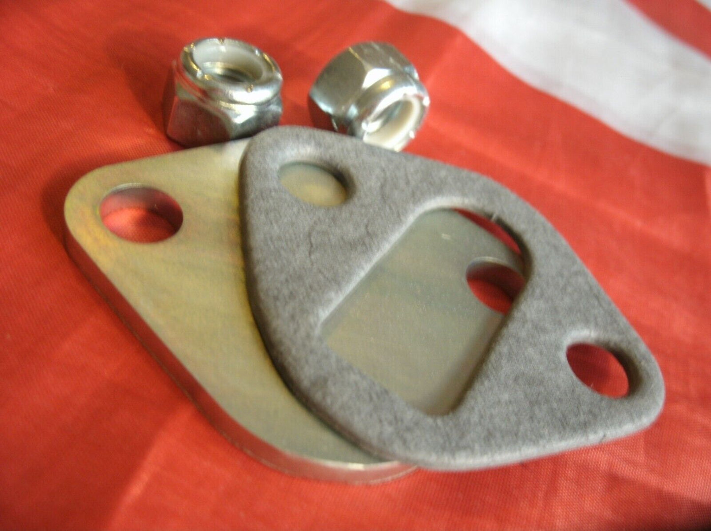 New Rover P4 80 1959 to 1962 Petrol Pump Blanking Plate Kit Gasket & Lock nuts.