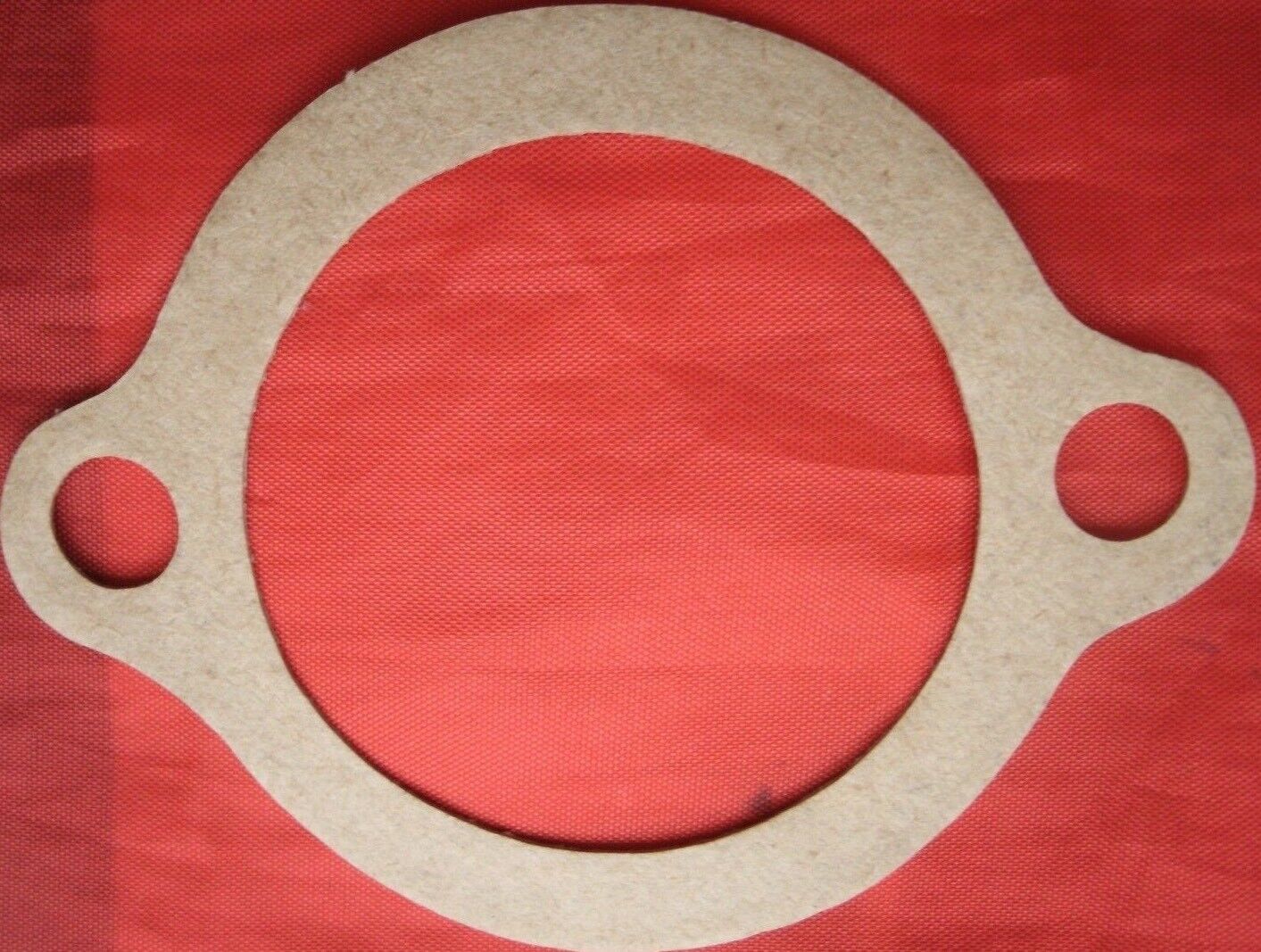 ONE NEW ROVER P5B V8 3.5 IMPROVED THERMOSTAT HOUSING GASKET