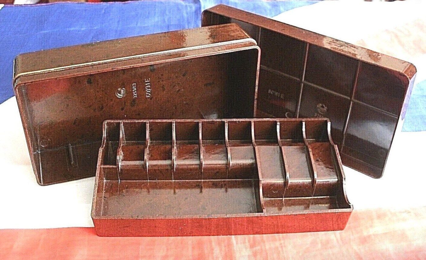 Stunning Brown Bakelite Little Singer Sewing Machine Box 11 s 1 L Conpartments.