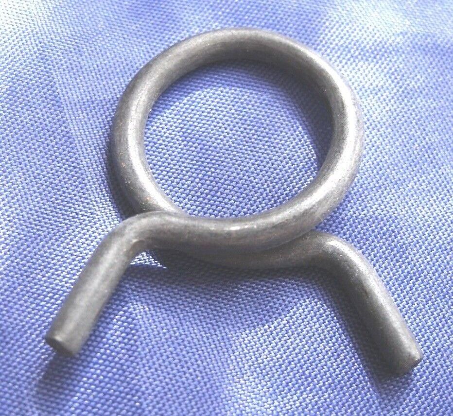 NOS Rover P5B Brake Hose Inlet Manifold Vacuum Retain Clip Non Return Valve.