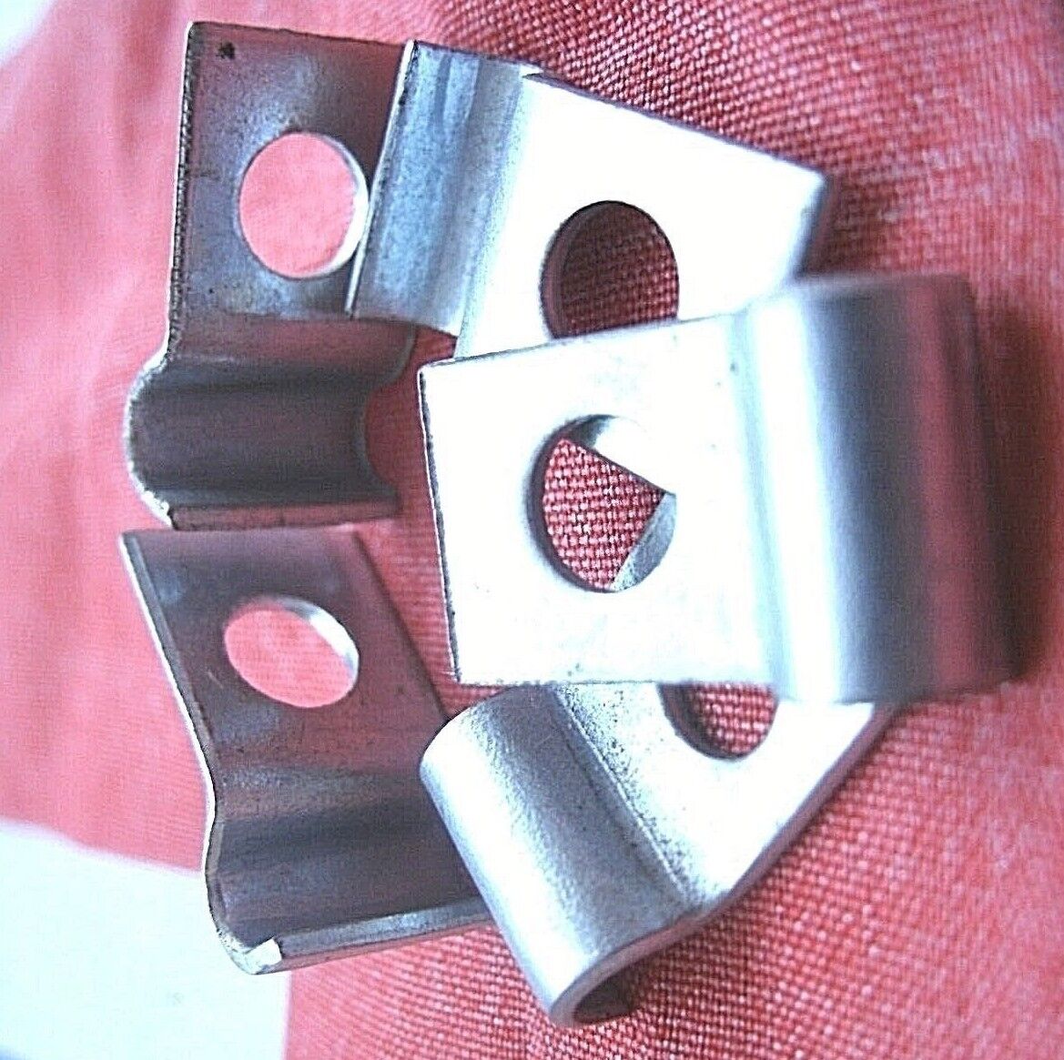1 Set 5 Rover P4 60,75,80.90.95.100.105.110 3/16 Brake Pipe Saddle Clip CHASSIS