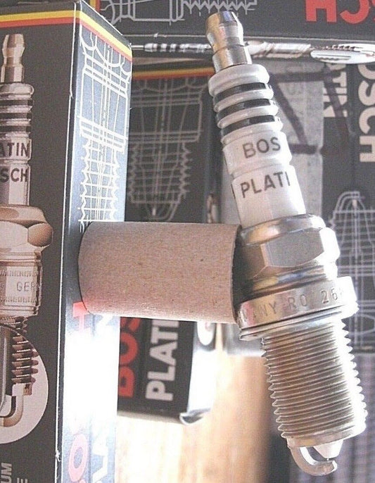 ONE NEW SET OF 4 F7DC  Genuine Boxed Bosch Super Spark Plug 0241235673-7c2