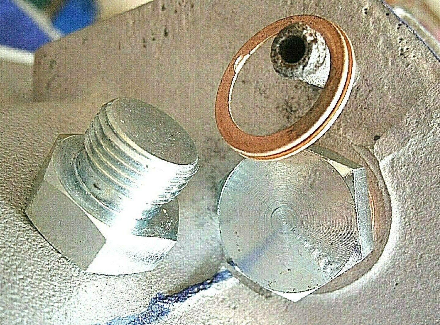 Rover V8 Carburettor Inlet Manifold Blanking plug & copper washer 603224  232043